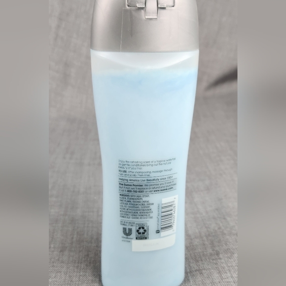Suave Essential Waterfall Mist Refreshing Conditioner. - Picture 2 of 2
